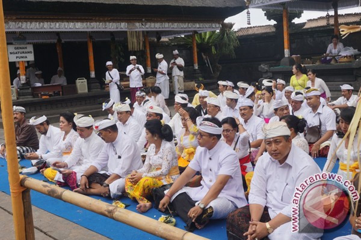 Klungkung Gelar Ritual di Pura Dalem Puri Besakih