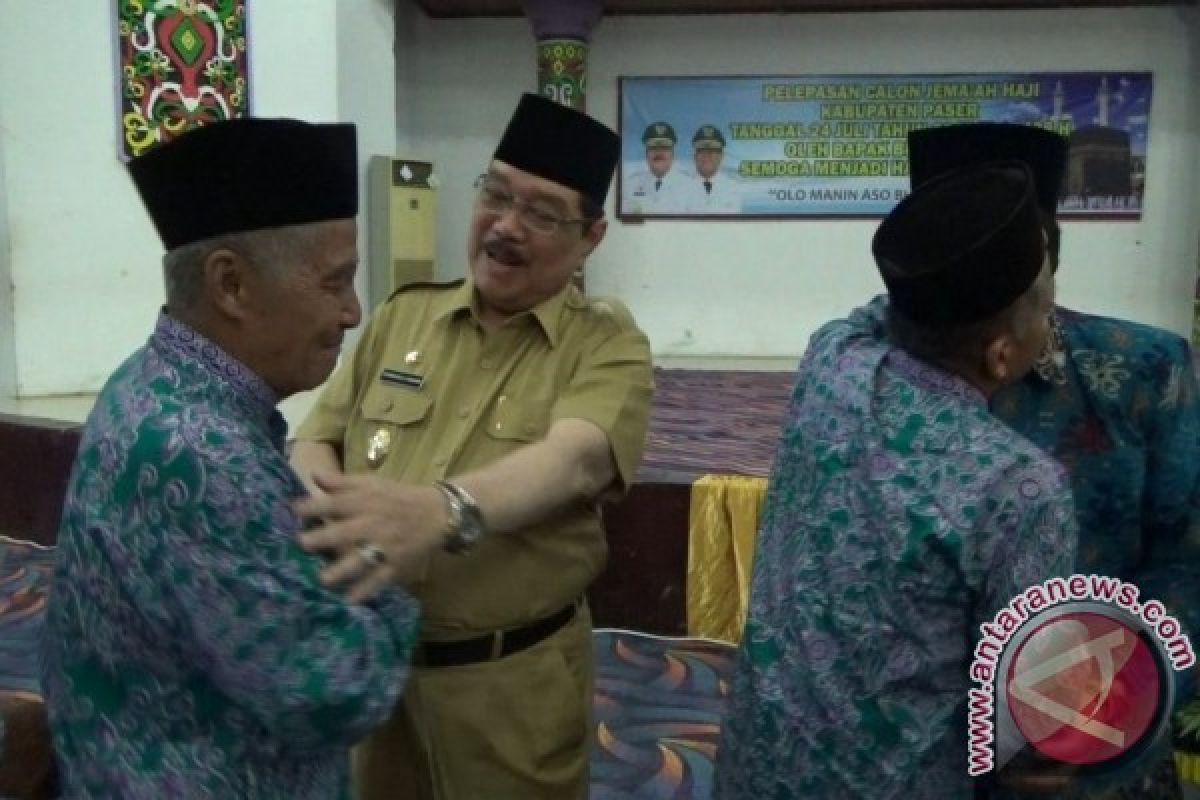 Bupati Paser Lepas Keberangkatan Jamaah Calon Haji