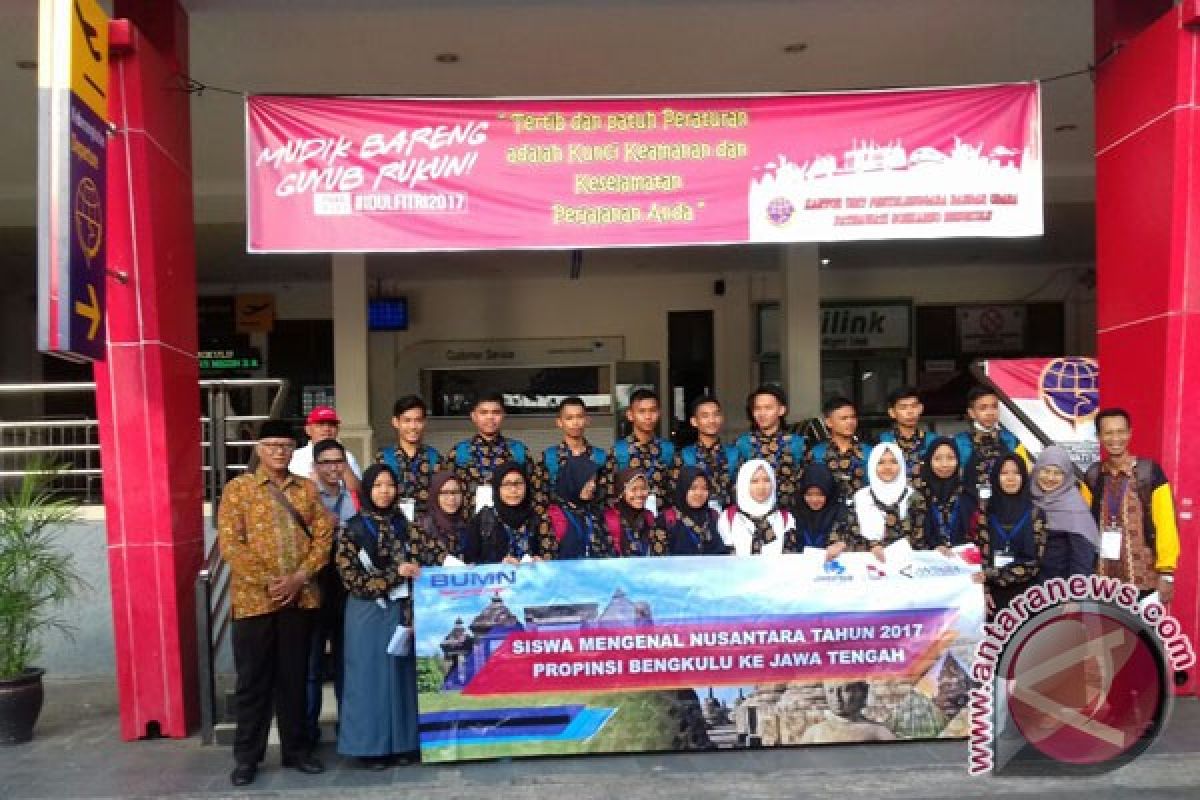 Peserta Siswa Mengenal Nusantara Bengkulu Menuju Jawa Tengah