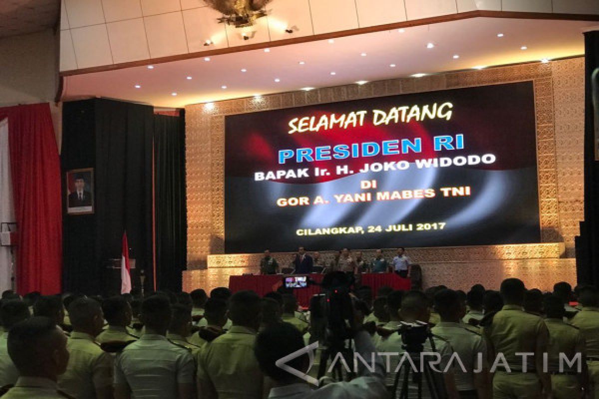 Jokowi Beri Pembekalan Capaja Akademi TNI/Polri