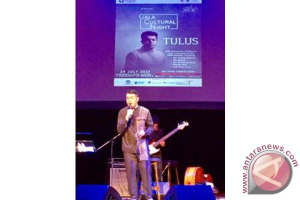 Tulus hibur mahasiswa Indonesia dari seluruh dunia