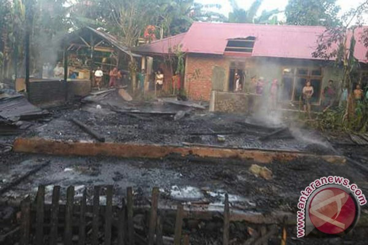 Mukomuko Usulkan Material Pembangunan Dua Rumah Terbakar