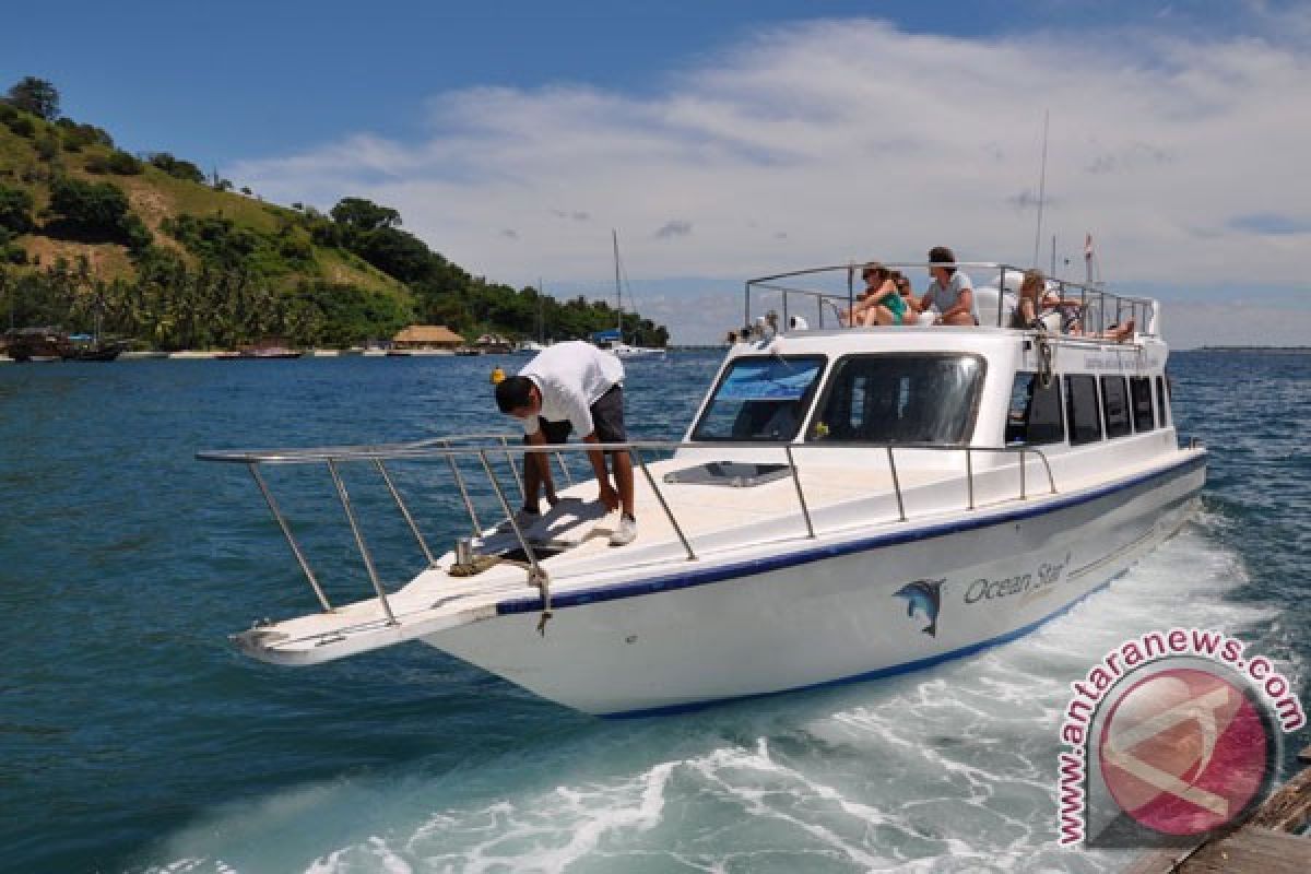 Dua laksamana Bakamla selamatkan penumpang speedboat