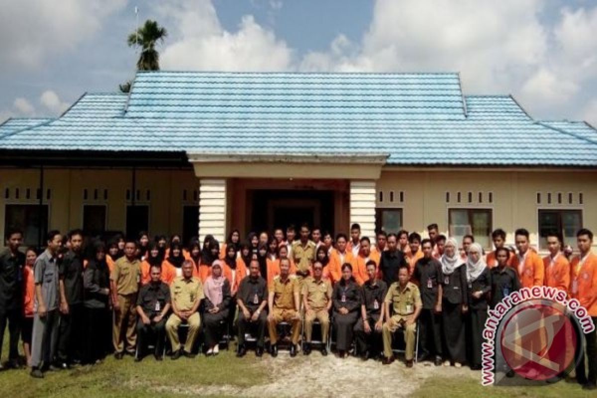 Program KKN Rekatkan Mahasiswa Dengan Masyarakat, kata Bupati Eddy Raya