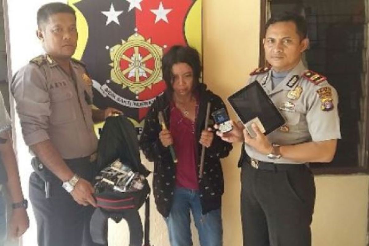 Perempuan Pencuri Rokok dan Ponsel Ditangkap Polisi, Satunya Lagi Jadi DPO