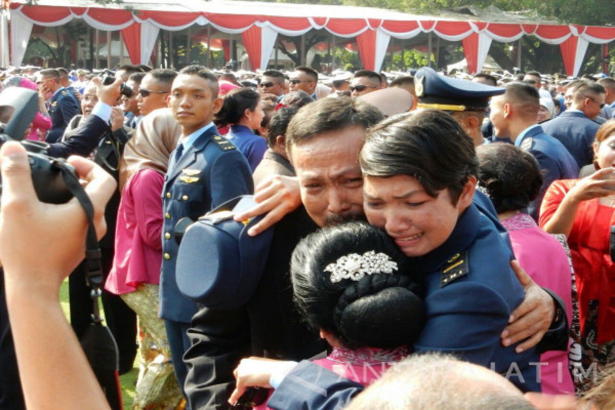 TNI dan Polri Diminta Presiden Teruskan Soliditas