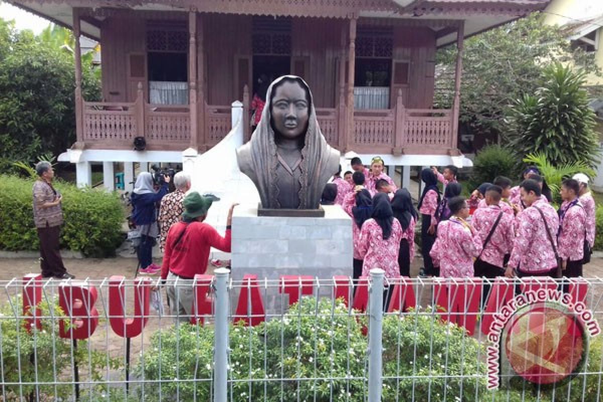 Peserta SMN Jateng Terkesan Warisan Sejarah di Bengkulu