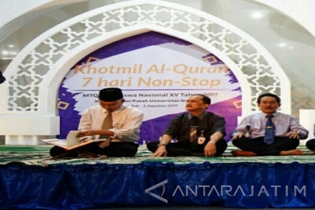 Rektor UB Awali Pemecahan Rekor MURI Khotmil Quran MTQMN