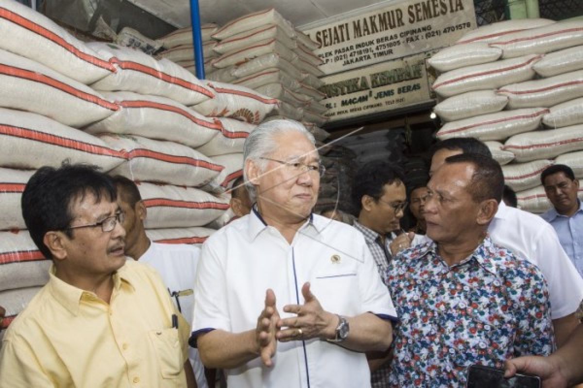 Pemerintah menjamin pasokan dan stabilitas harga bahan pokok