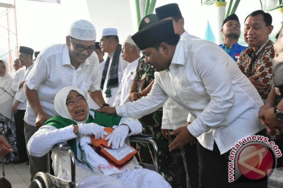 Wali Kota Lepas Keberangkatan Jamaah Calon Haji