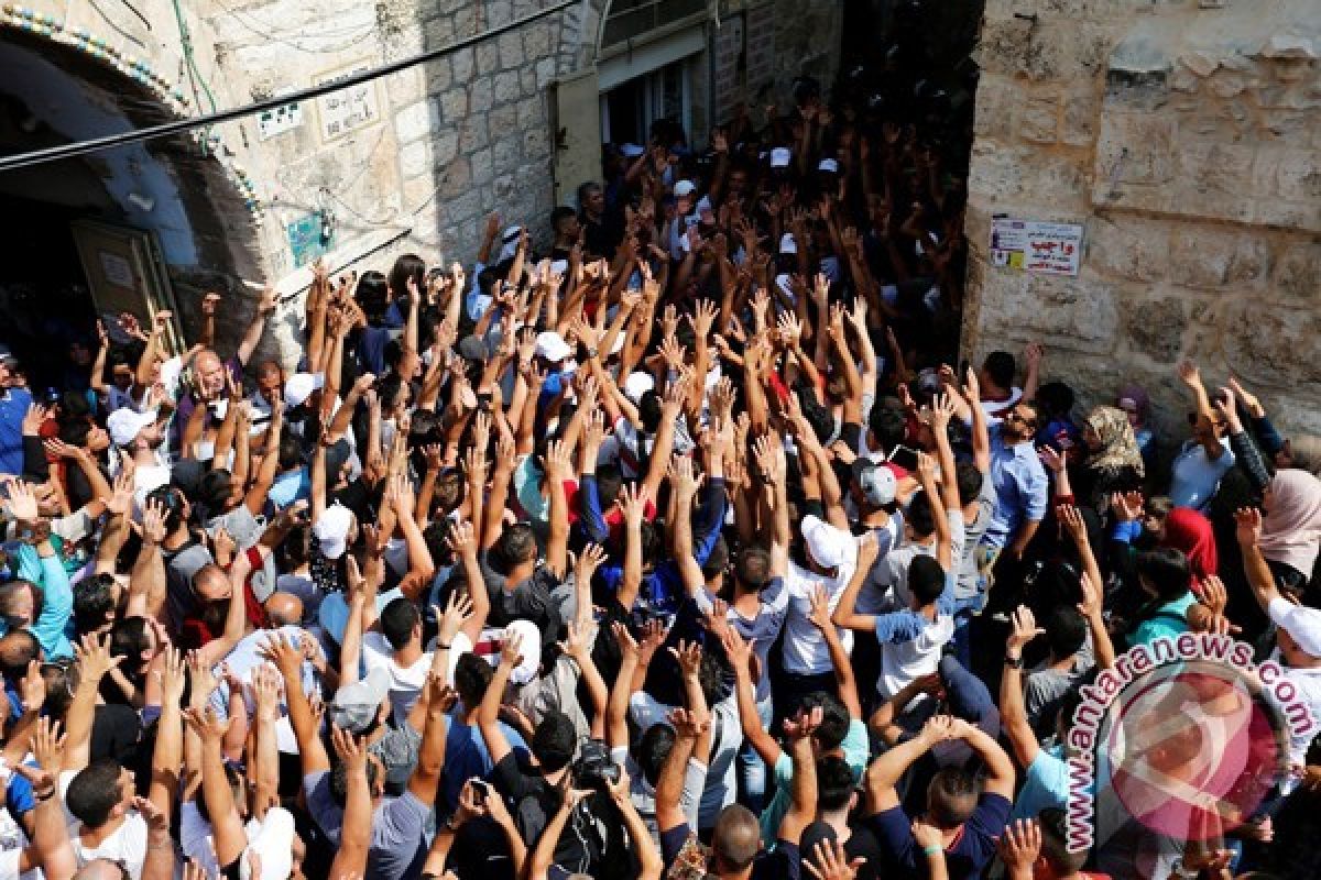 Israel Larang Pria di Bawah Usia 50 Tahun Masuk Al Aqsa