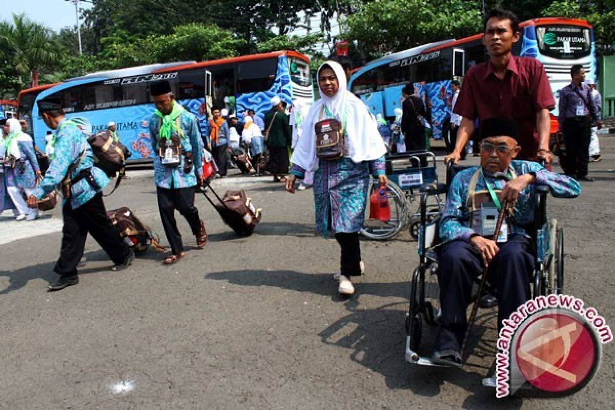 410 Calon Haji Kota Bogor Menuju Embarkasi Bekasi