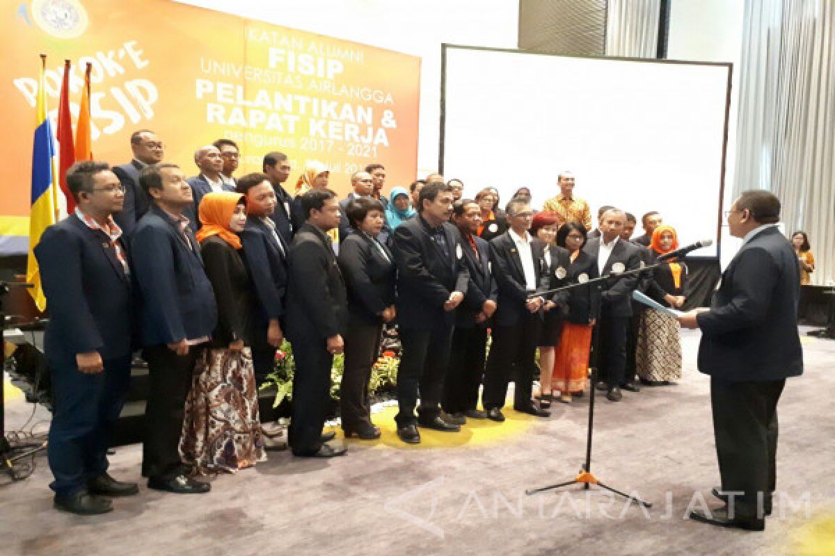 Khofifah-Arif Budiman Jadi Penasihat IKA FISIP Unair