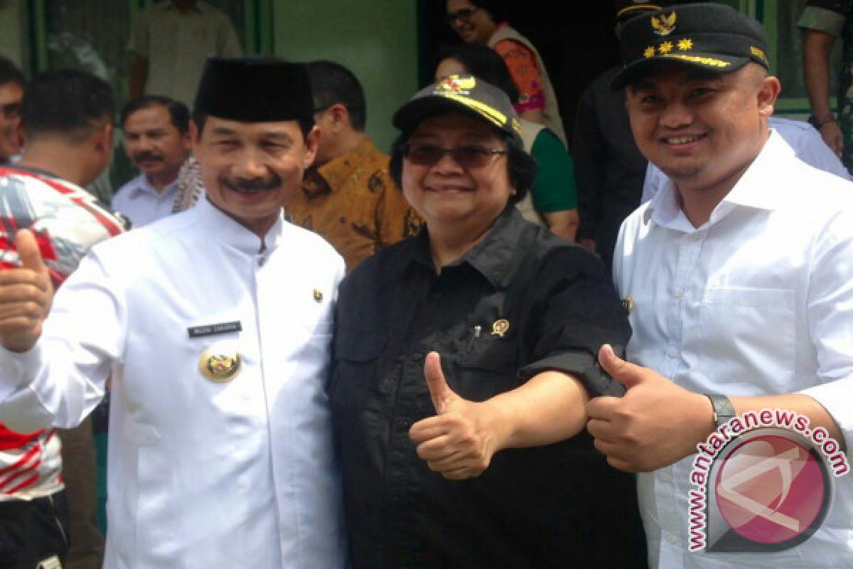 Menteri Siti Nurbaya Dukung Berdirinya Suaka Alam Di Sumbar