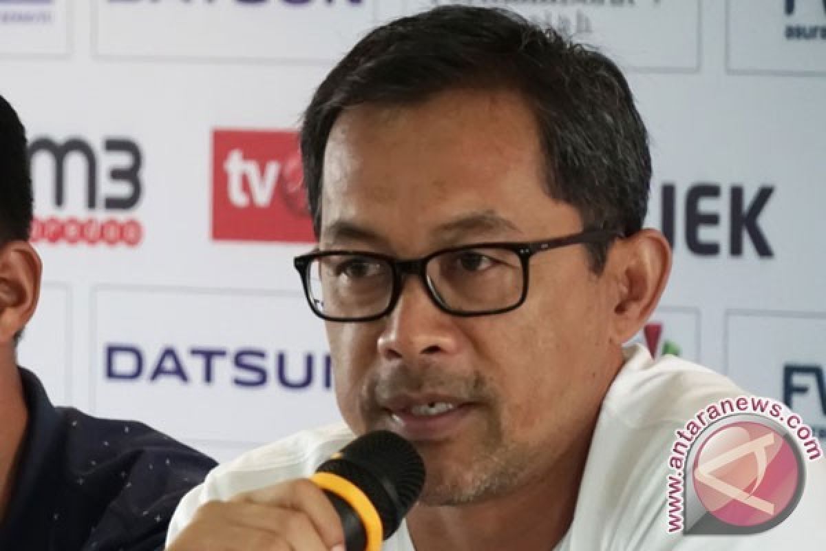 Aji Santoso Mundur dari Arema