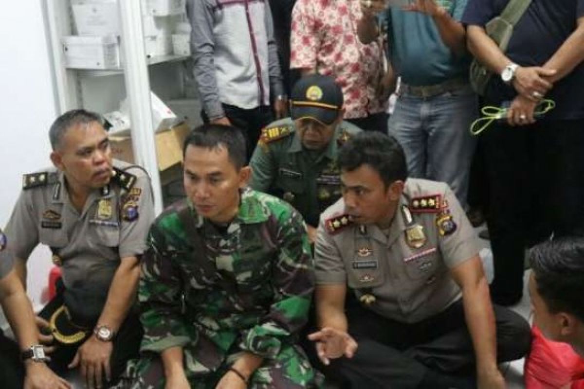 Anggota TNI Tewas Ditikam, Kapolres Inhil dan Dandim Gelar Pertemuan