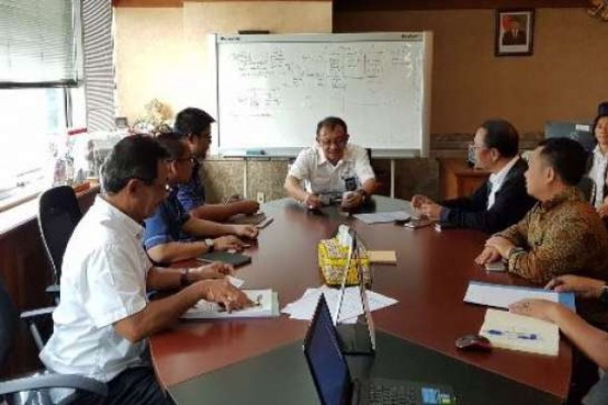 Bupati Kampar Temui Investor Pembangunan Daerah