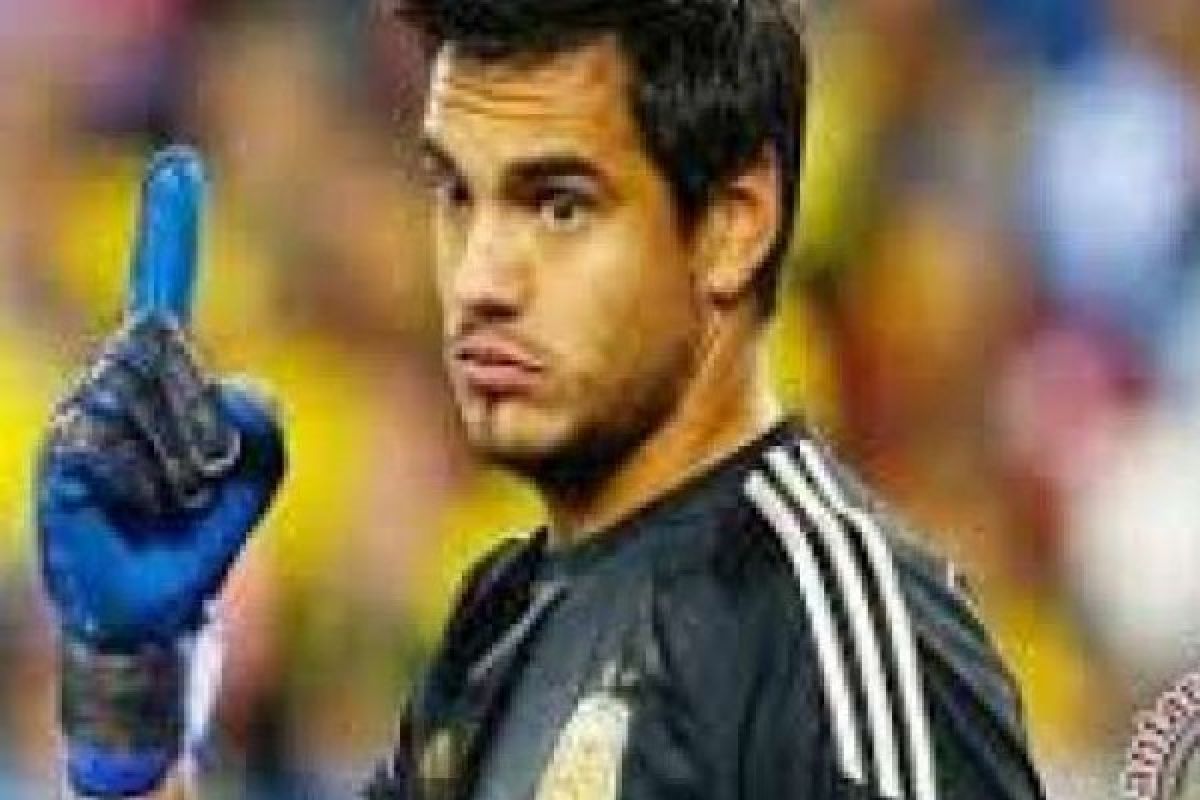 Kiper Romero Teken Kontrak Baru di United