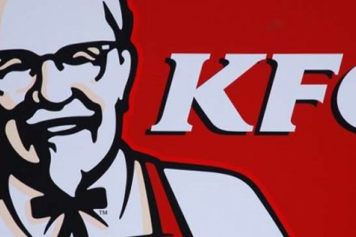 Pria Ini Kirim Tweet Ke KFC Selama Setahun, Ini Hasilnya
