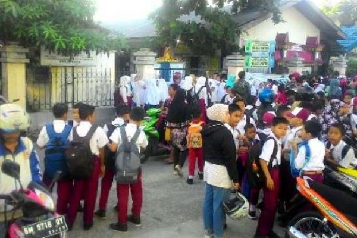 Sempat Disegel, Dua SD Di Pekanbaru Diizinkan Menambah Kapasitas Kelas