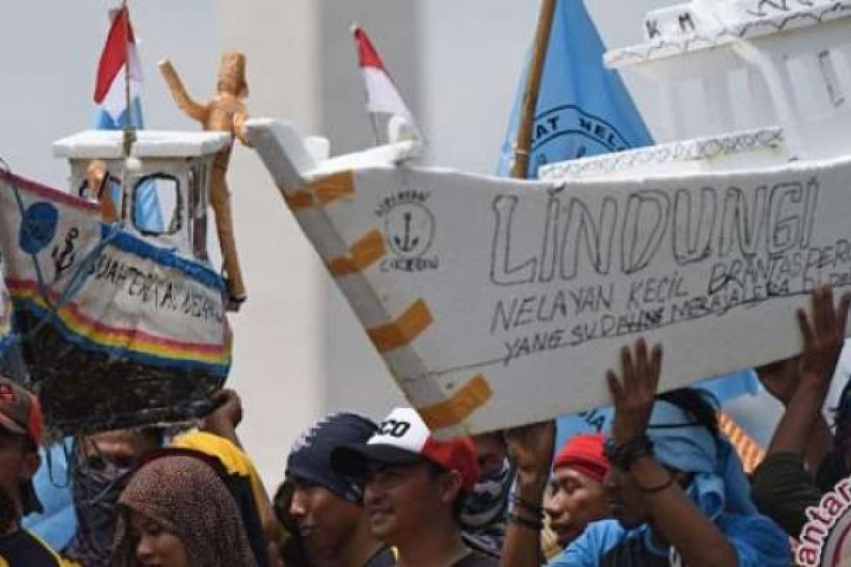 Tuntut Kesejahteraan, Ratusan Nelayan Gelar Demo Di Monas