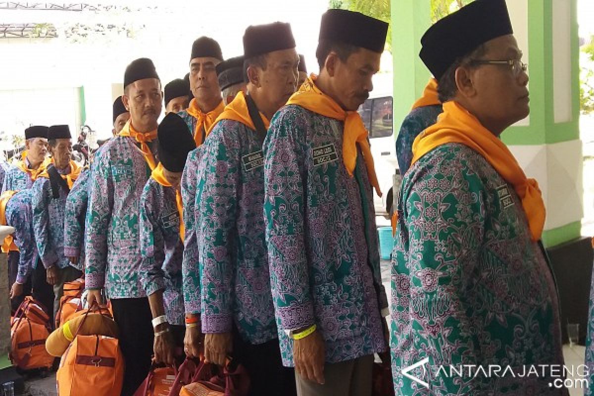 641 calhaj Banyumas lunasi BPIH