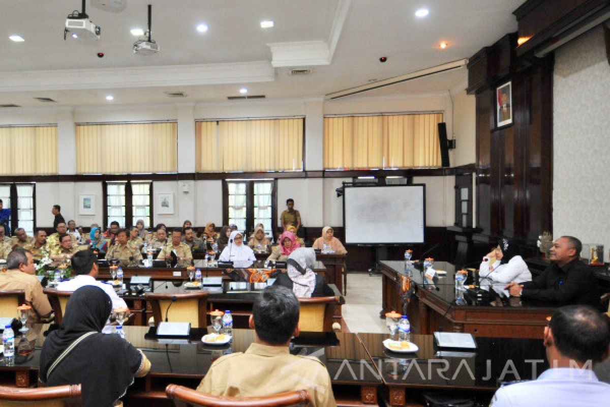 166 PNS Pemkot Surabaya Berangkat Haji