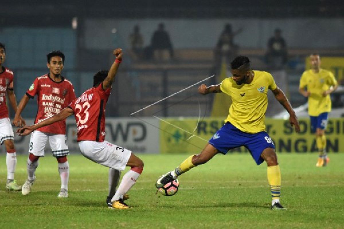 Bali United Tundukkan Persegres GU 3-1