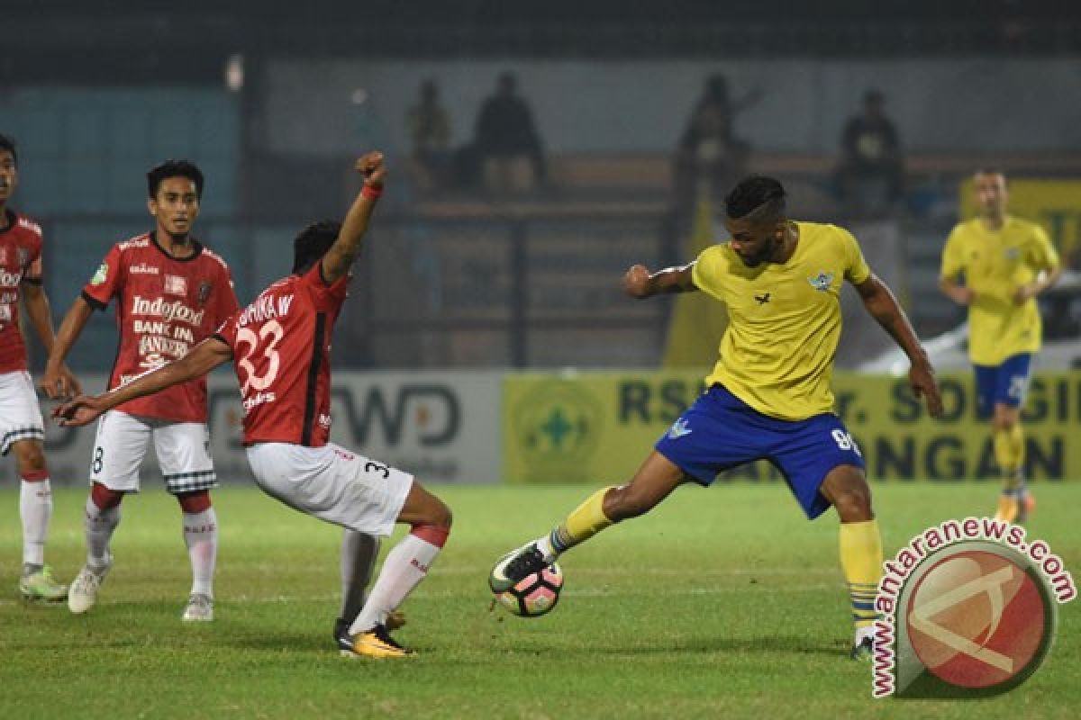 Bali United tundukkan Persegres GU 3-1