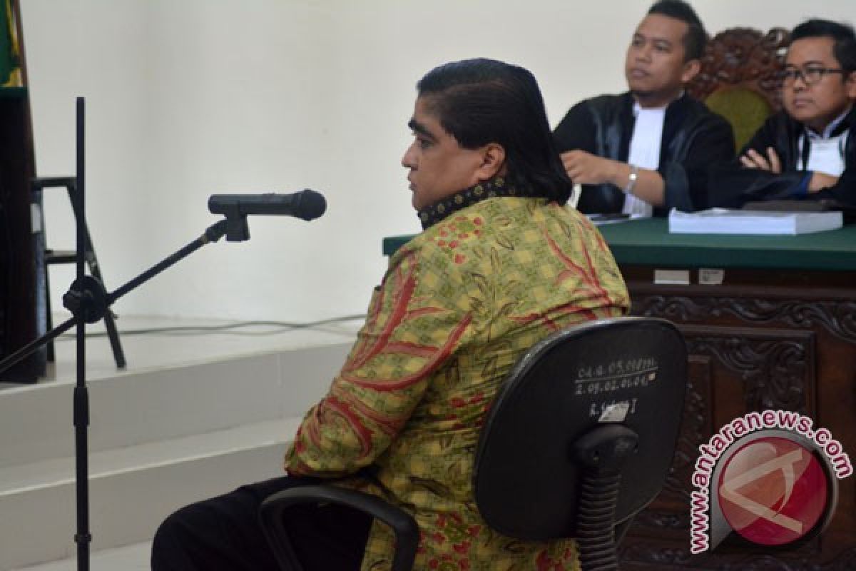 Taat Pribadi divonis dua tahun untuk penipuan