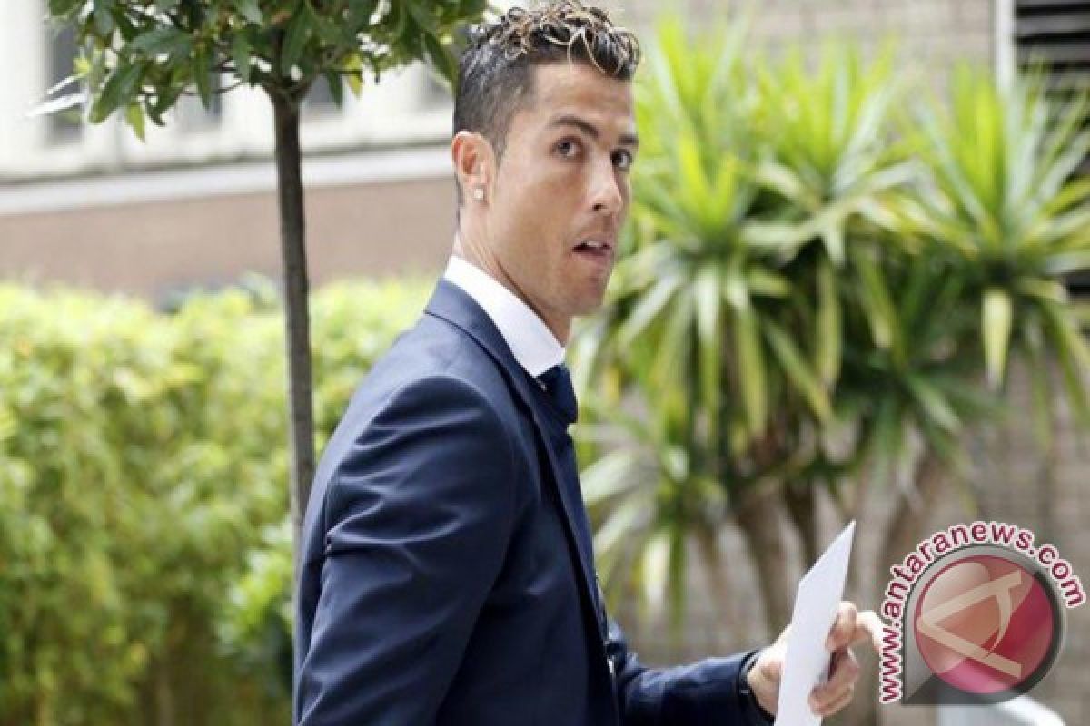 Ronaldo Hadiri Sidang Terkait Dugaan Penggelapan Pajak