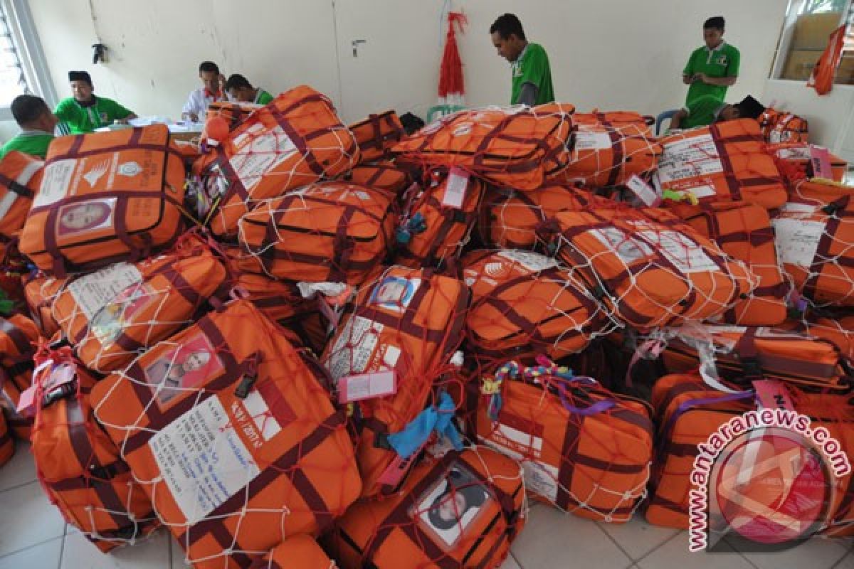JCH Embarkasi Palembang banyak ganti tali tas