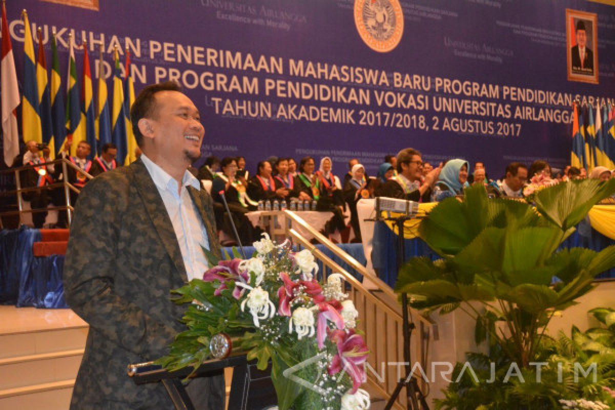 Cak Lontong-Tukul Hadiri Pengukuhan Mahasiswa baru Unair