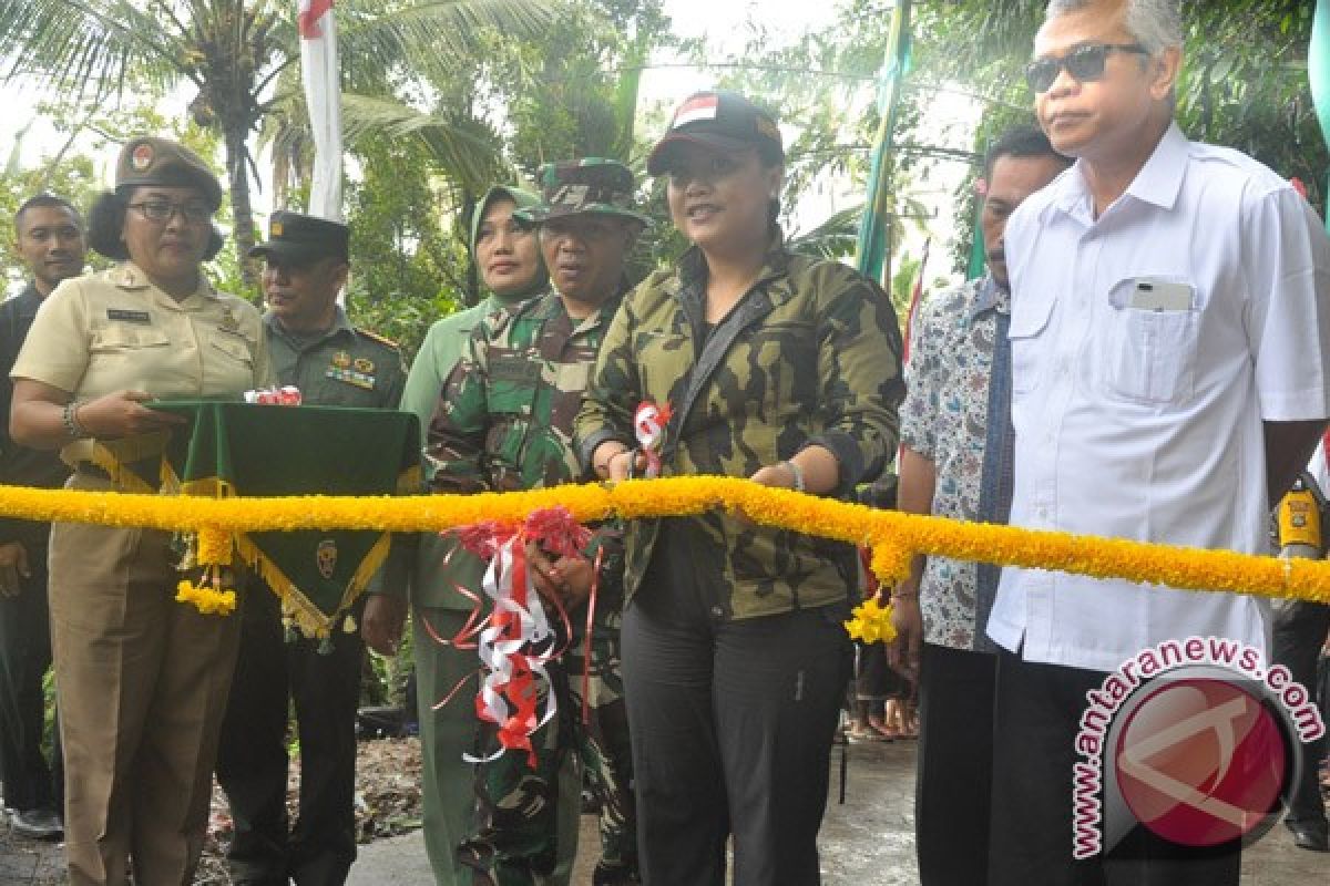 TNI Manunggal Bangun 1,175 Kilometer Jalan di Pupuan-Tabanan