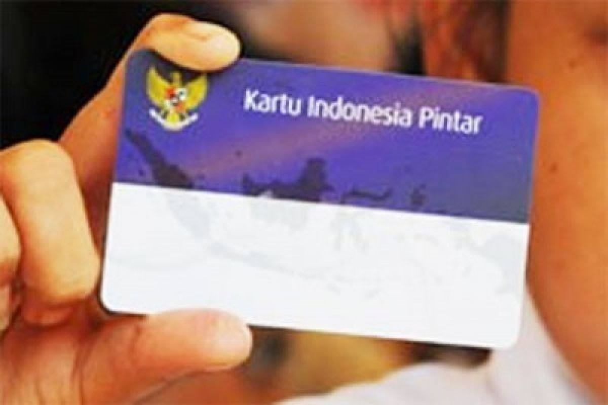 Mendikbud Bagikan 9.048 KIP Di Kota Bogor
