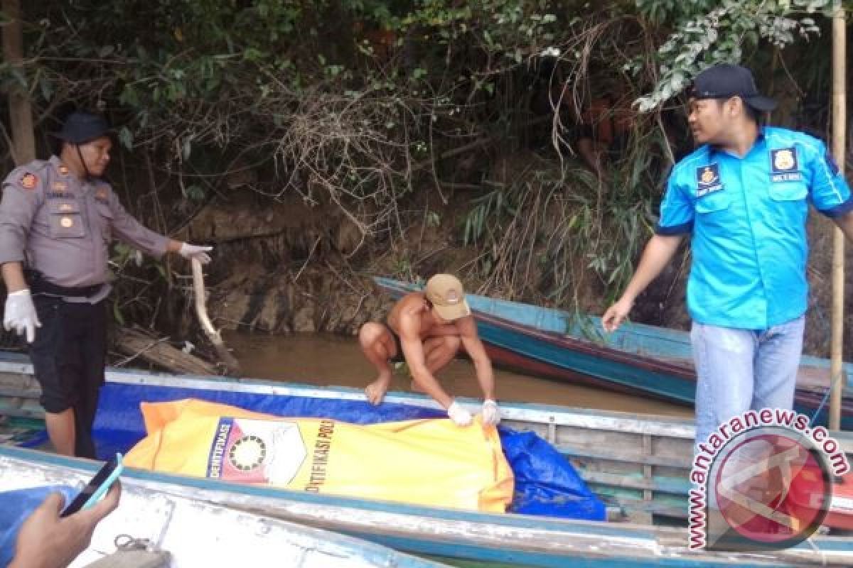 Ditemukan Mayat  Mengapung di Sungai Rungan, Diduga Jasad Tokoh Adat 