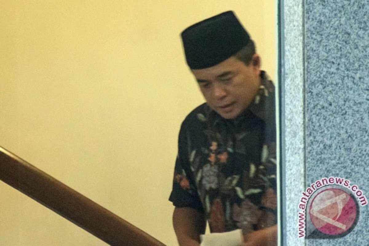 Akom diklarifikasi soal aliran dana dalam putusan hakim