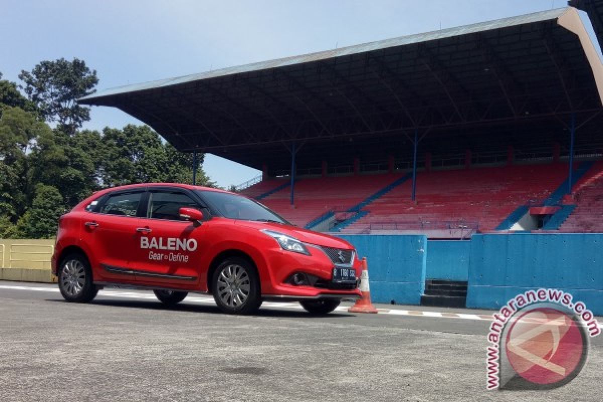 Menengok fitur Suzuki Baleno hatchback