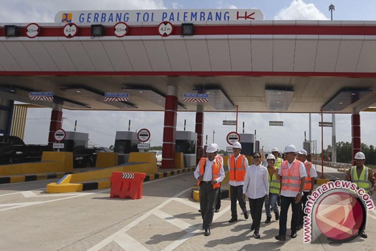 Kementerian PUPR pastikan empat ruas Tol Trans Sumatera rampung 2019