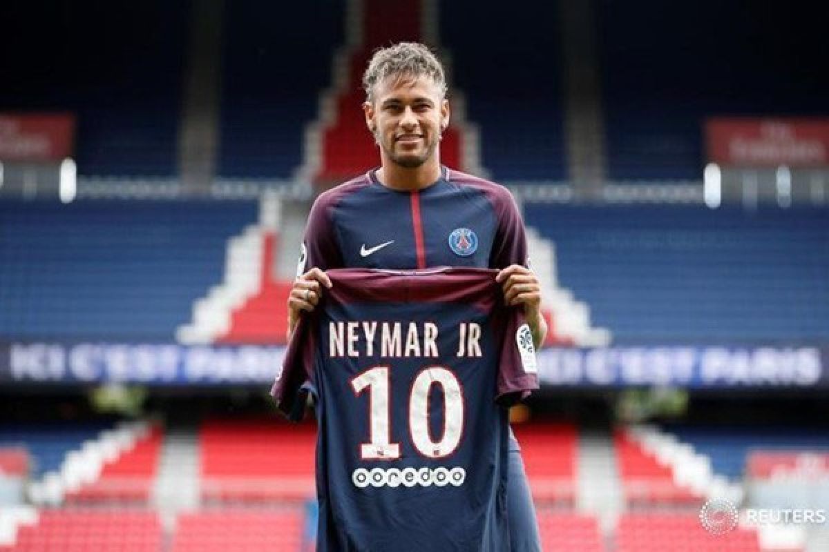 Neymar menonton saat psg tundukkan Amiens