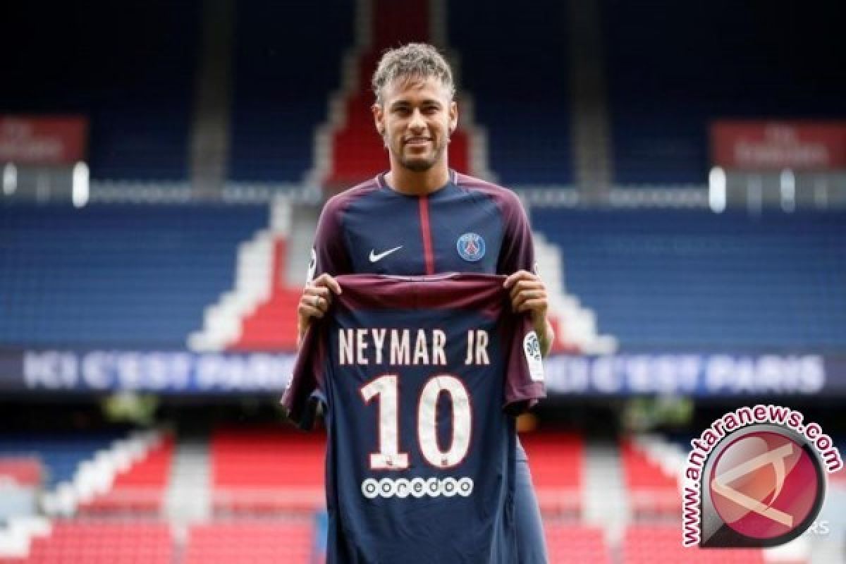 Neymar hanya nonton saat PSG tekuk Amiens