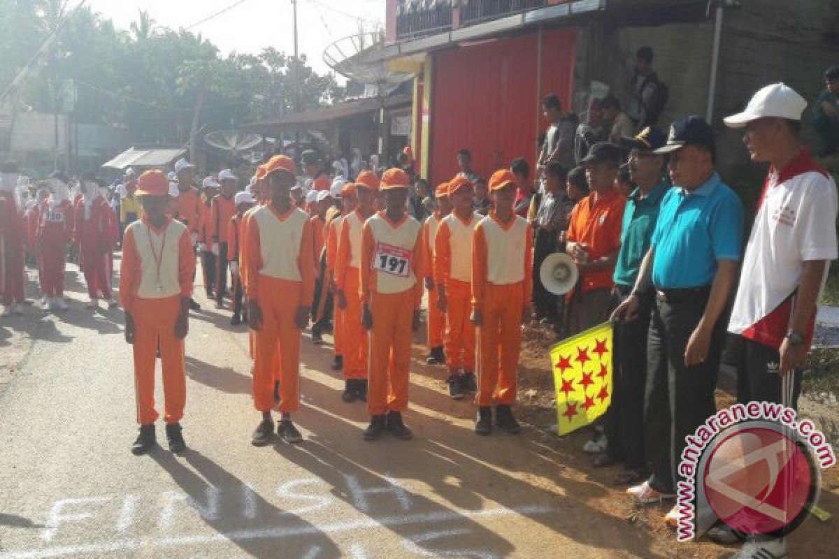 Ribuan Pelajar Agam Ikuti Lomba Gerak Jalan 