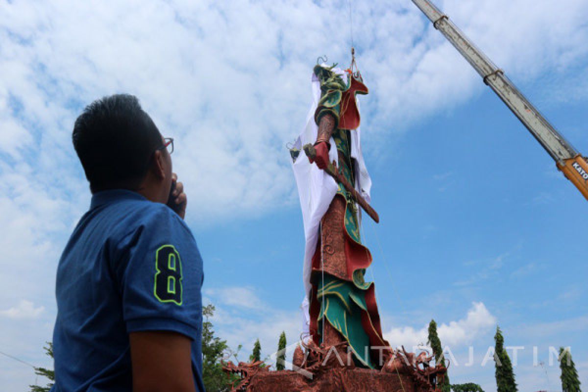 Penutupan Patung di Kelenteng Tuban Permintaan Pengurus (Video)