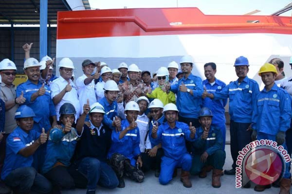 Menristekdikti Tinjau Persiapan Kapal Plat Datar