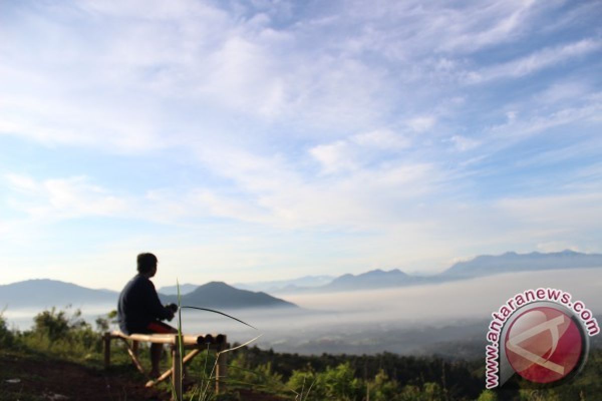 Menjajal wisata tangga 1.000 gunung manglayang 