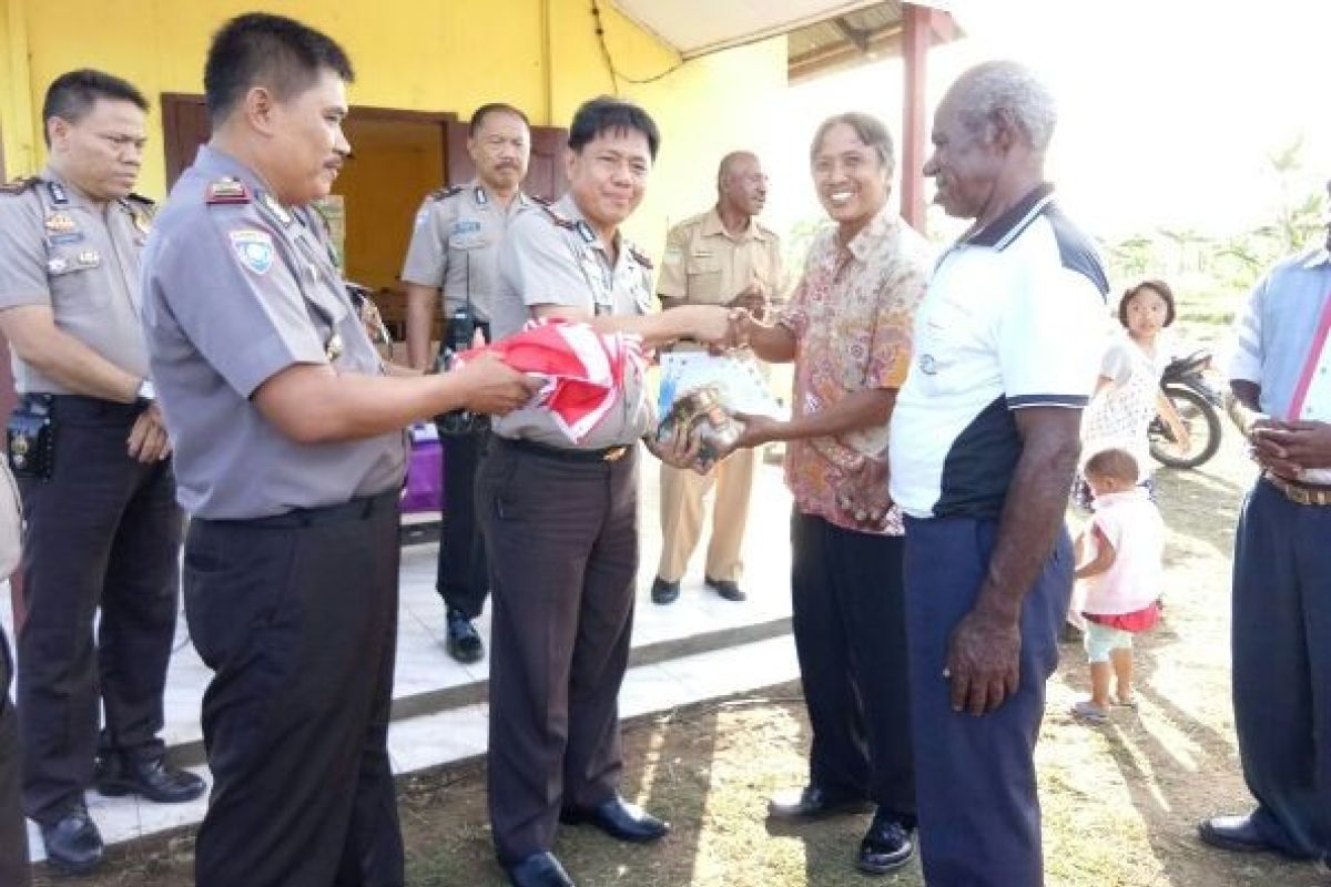 Kapolres Merauke bersilahturahmi dengan warga Rimba Jaya