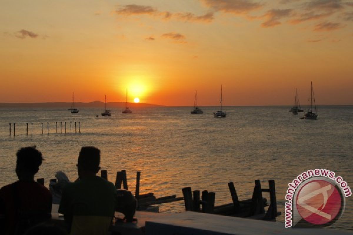 Peserta Sail Indonesia Tinggalkan Kupang 