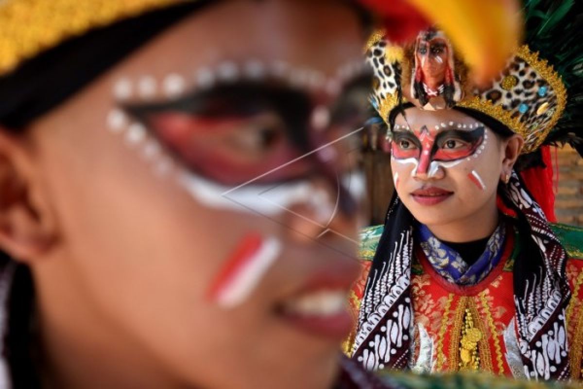 Tari Topeng Ireng Merapi tampil di Moskow