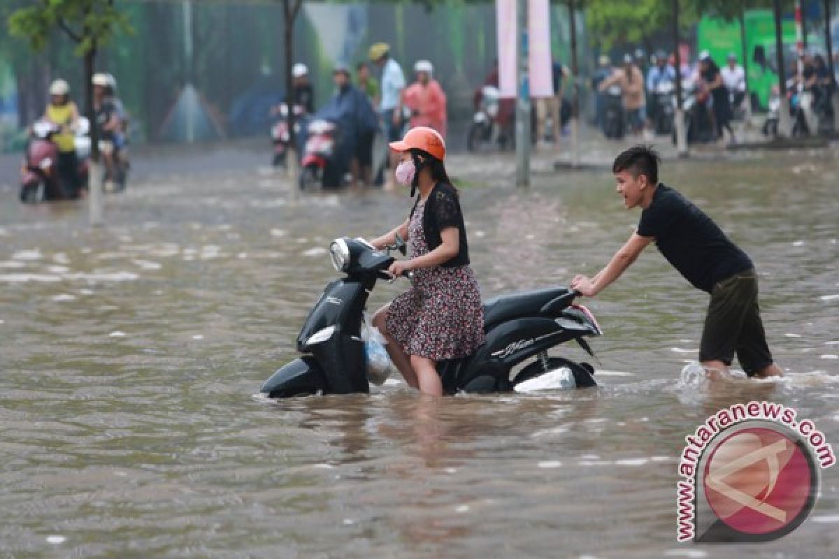 Banjir Vietnam tewaskan 26 orang