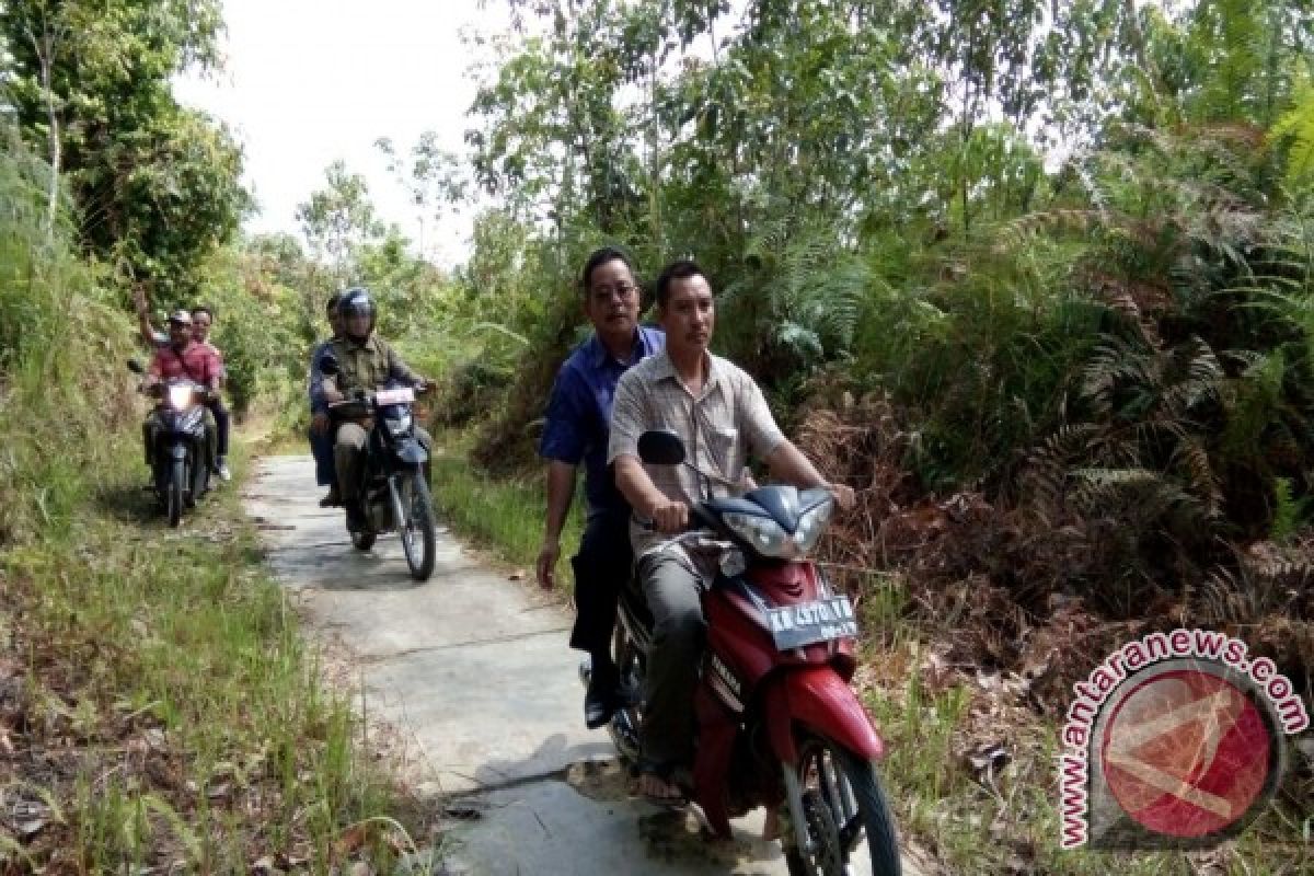 Bupati Basah Kuyup Usai Resmikan PLTMH